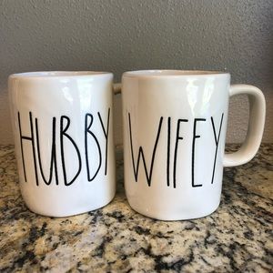 Hubby Wifey Mug Set of (2)